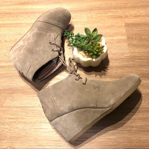 TOMS Kala Wedge Bootie - Picture 4 of 11